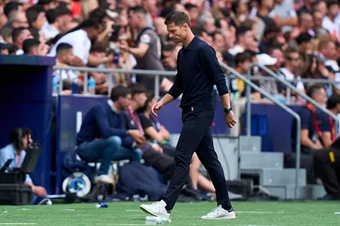 انقسام في ريال مدريد حول مصير تشابي ألونسو مع الفريق